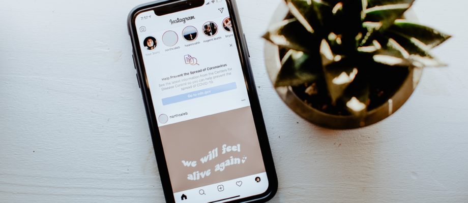 iphone opened up to instagram app