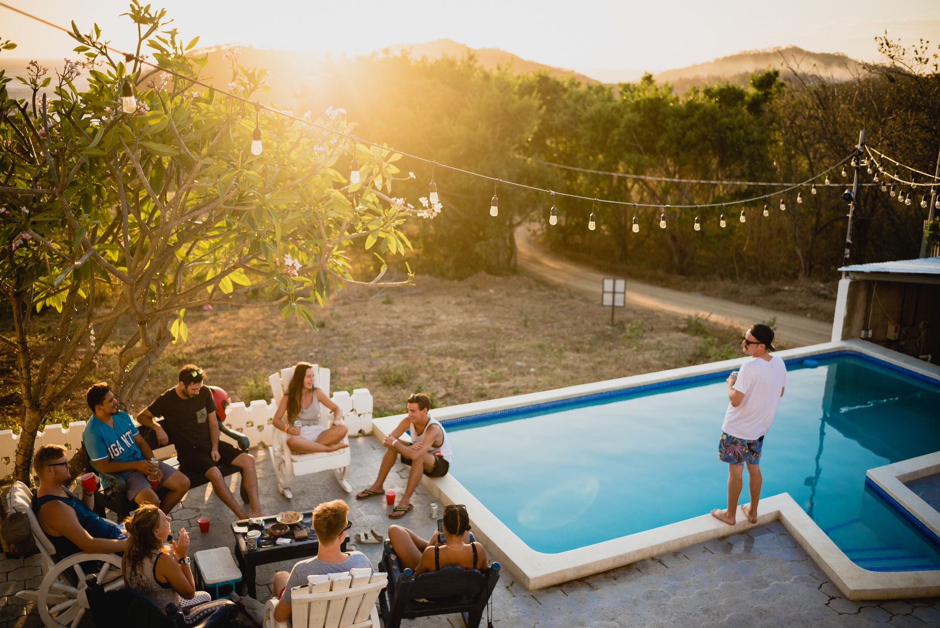 5 Ways to Save Money on Your Next Party - Planet Home